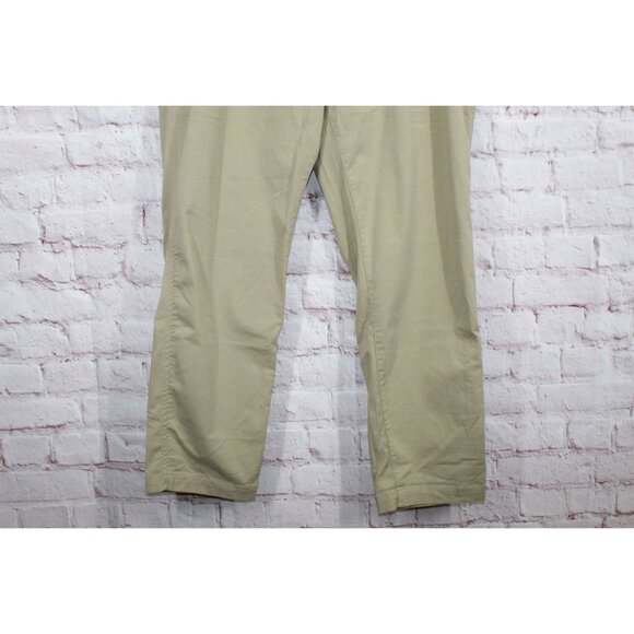 LL Bean Comfort Stretch Dock Pants Classic Fit Straight Leg Khaki XXL 34" - Picture 3 of 10